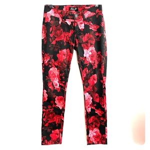 Seven7 red floral skinny jeans size 2